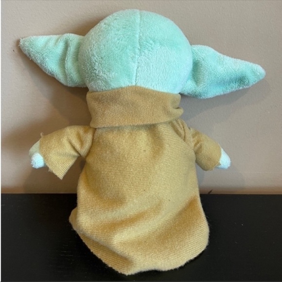 The Child Bundle from Star Wars
Mandelorian Baby Yoda Plush Toy and
Mug - Picture 4 of 12